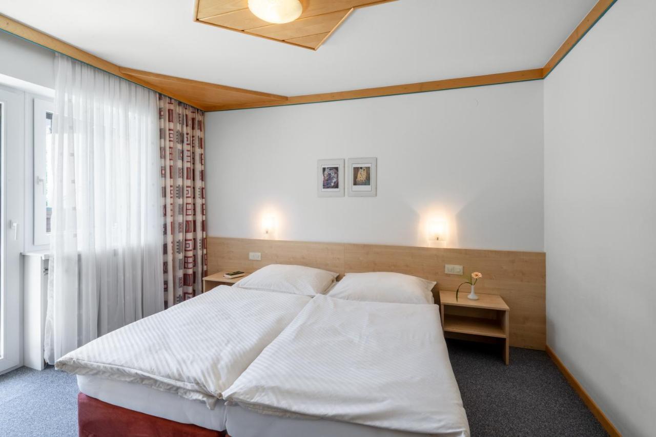 Haus Voglreiter - Inkl Sommerkarte, Zentrale Und Ruhige Lage, Garten Mit Spielplatz Kaprun Bagian luar foto